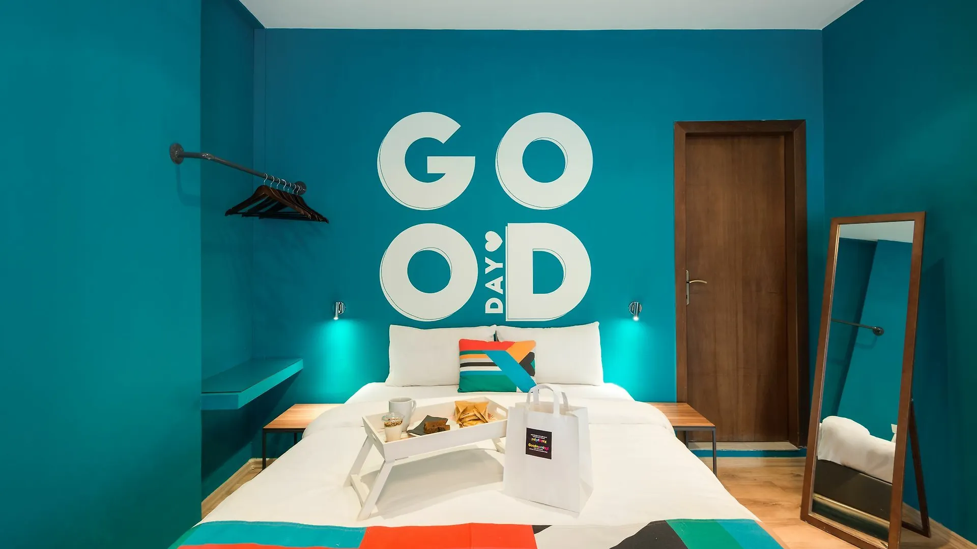 Colors Thessaloniki Living Apartment