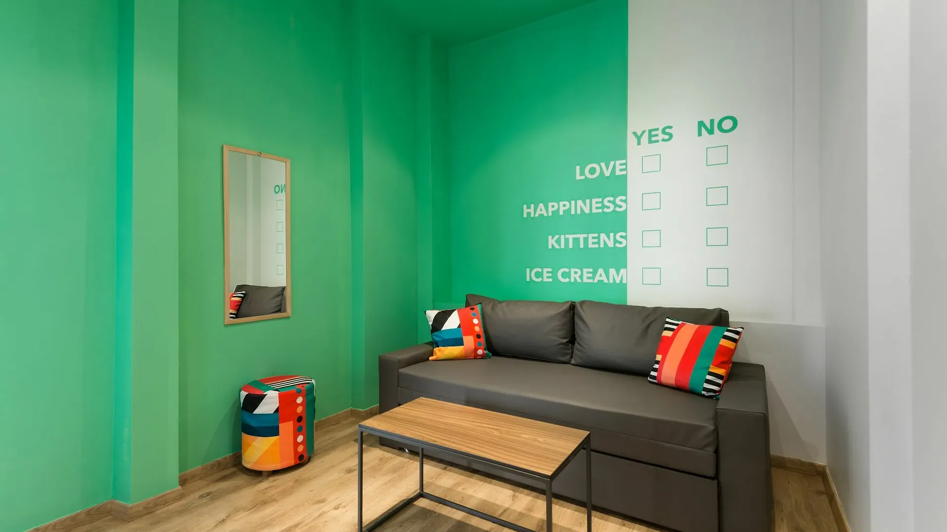 Colors Thessaloniki Living Apartment Greece